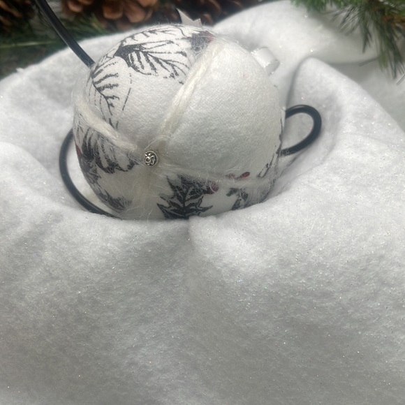 Handmade quilted ornament - Picture 5 of 5